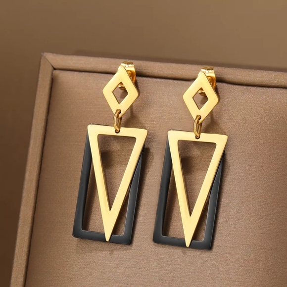 Black Rectangle Inverted Triangle Dangle Earrings - Picture 5 of 6